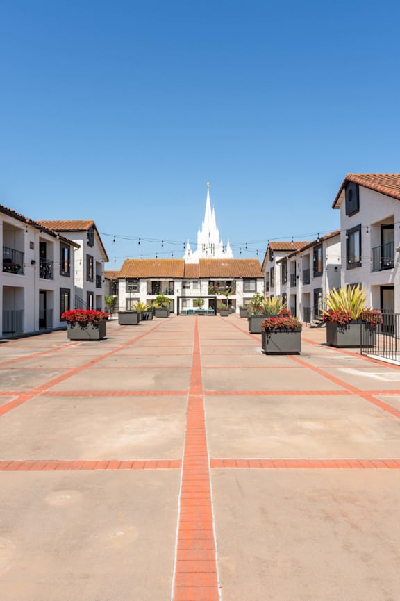 La Jolla, CA, Luxury Apartments | Mirada at La Jolla Colony